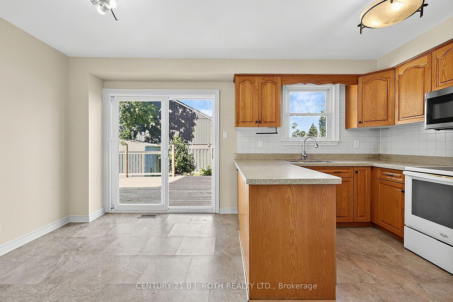 Photo 10 of 104 Woodside Drive, Orillia — HOMEH