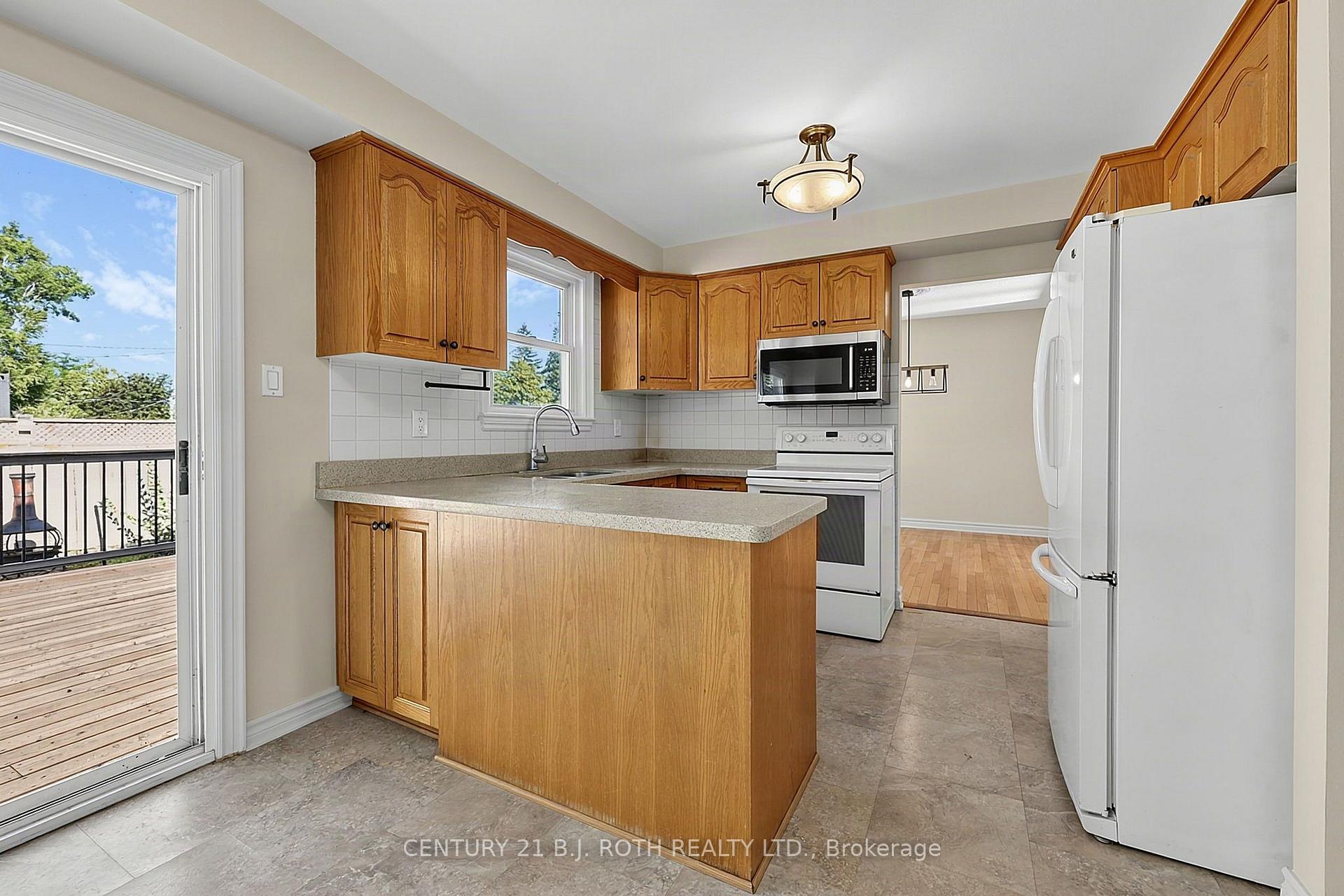 Photo 11 of 104 Woodside Drive, Orillia — HOMEH