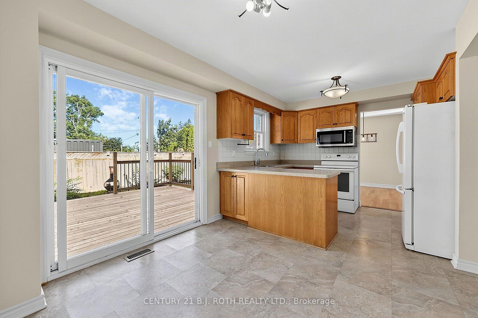 Photo 14 of 104 Woodside Drive, Orillia — HOMEH