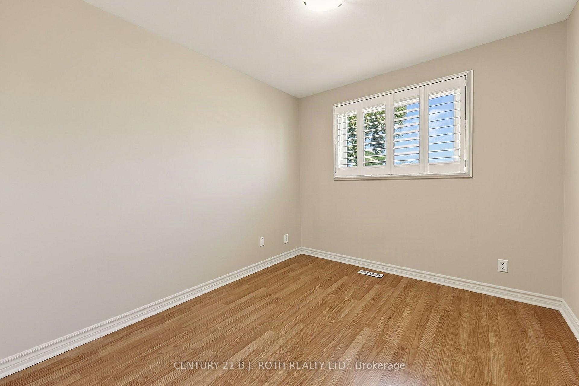 Photo 24 of 104 Woodside Drive, Orillia — HOMEH