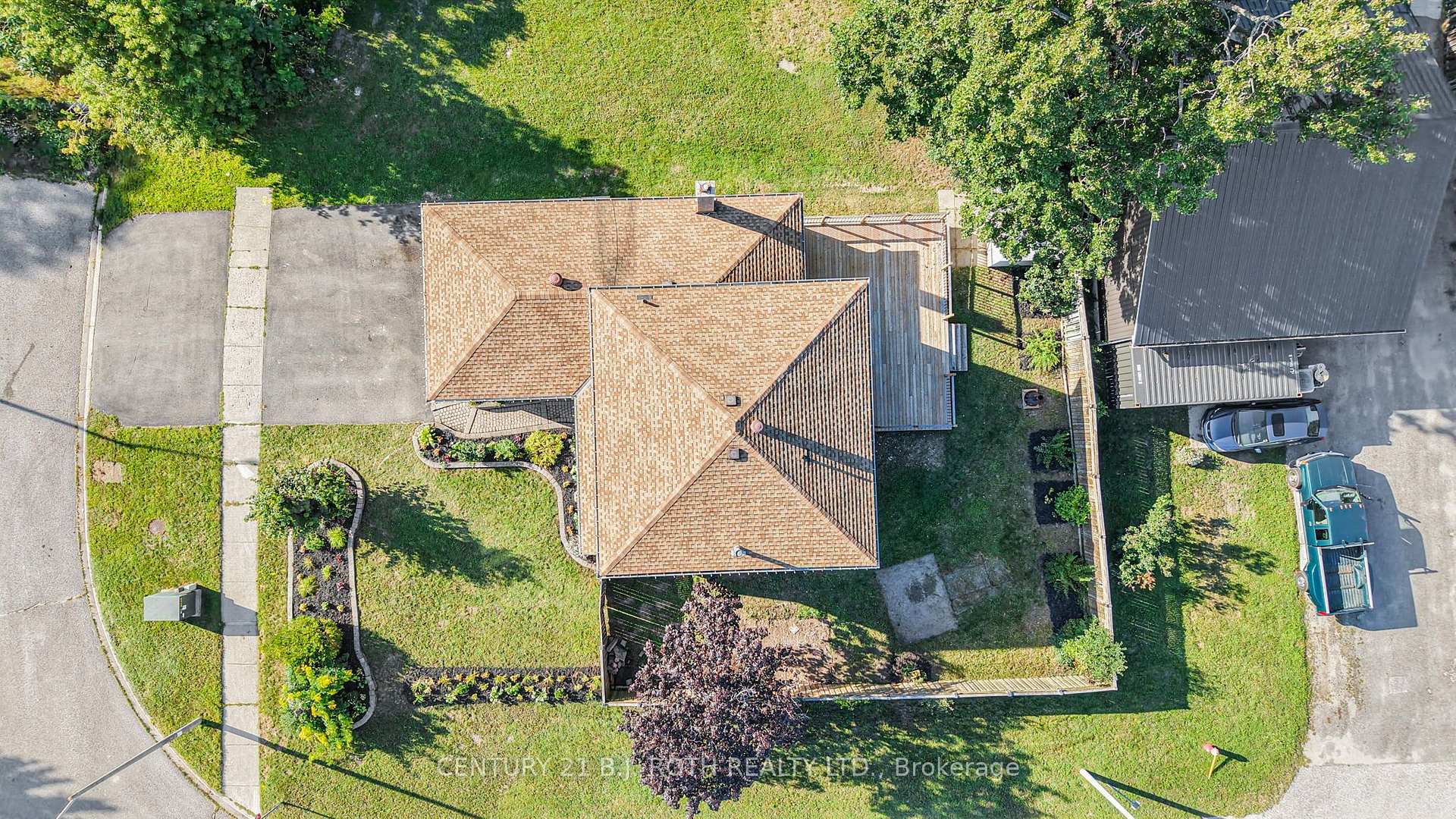 Photo 43 of 104 Woodside Drive, Orillia — HOMEH