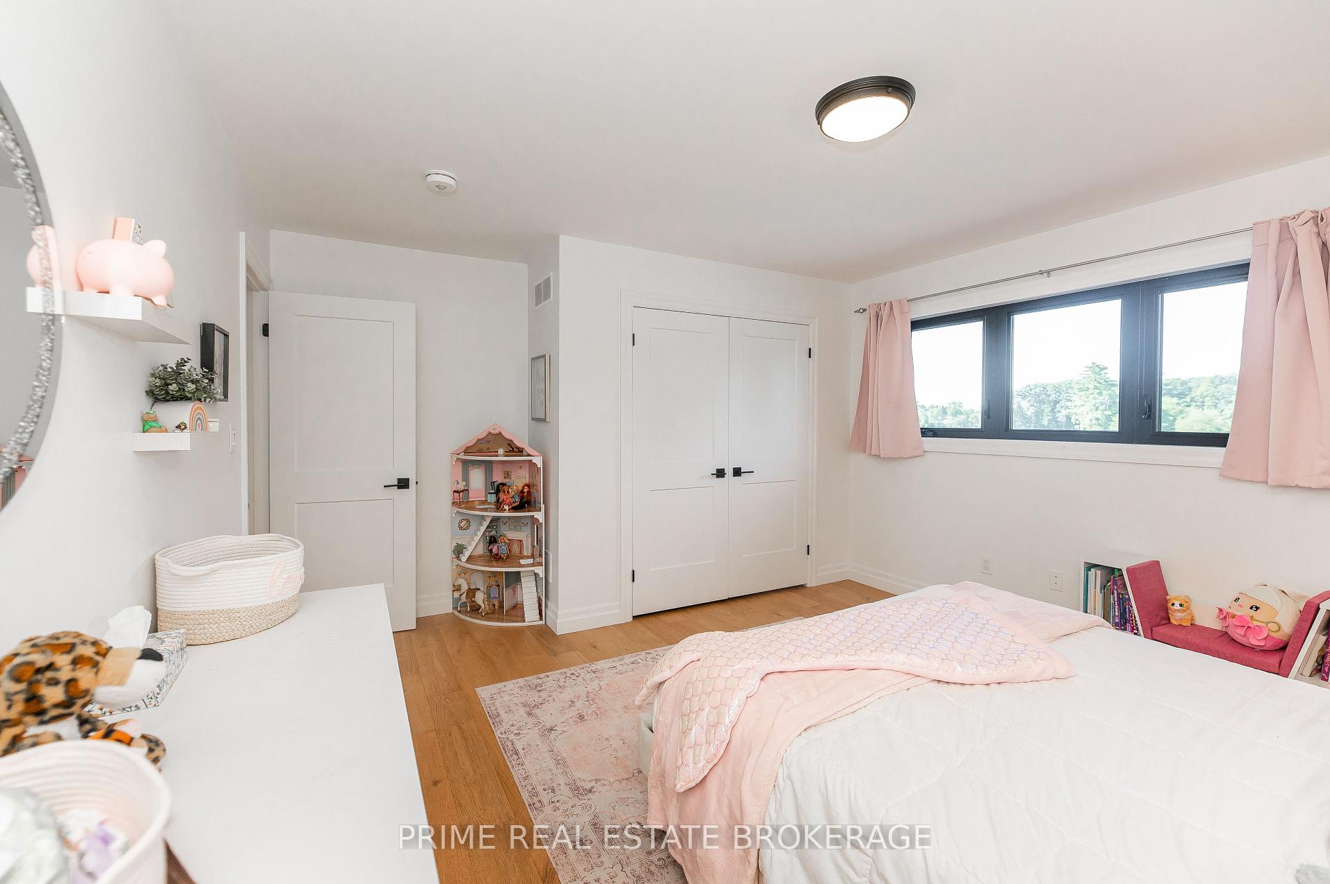 Photo 33 of 205 Martin Road, Middlesex Centre, Delaware Town — HOMEH