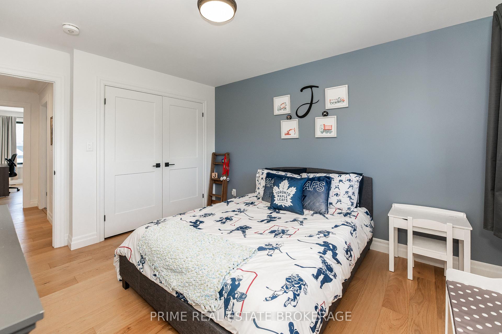 Photo 35 of 205 Martin Road, Middlesex Centre, Delaware Town — HOMEH