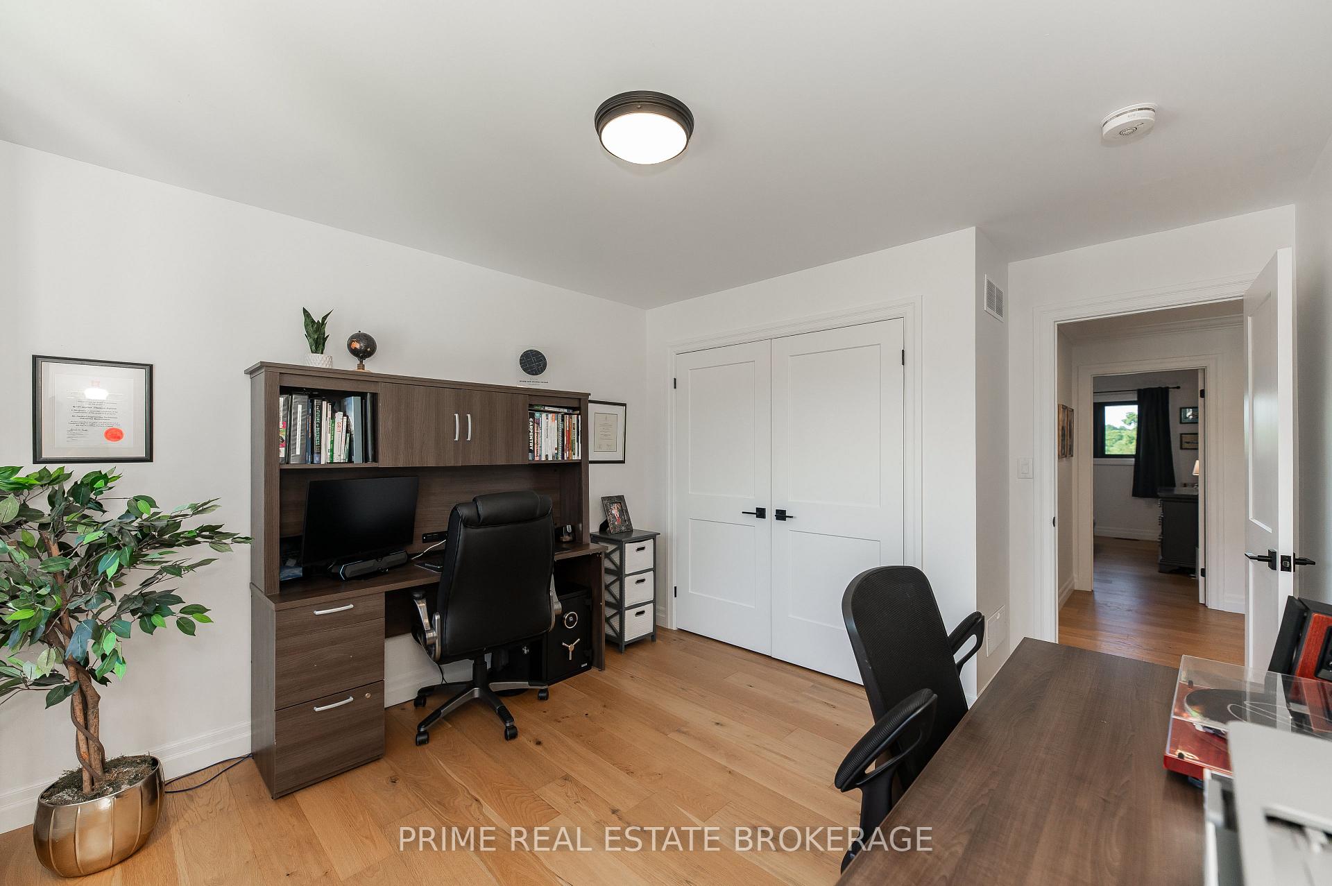 Photo 37 of 205 Martin Road, Middlesex Centre, Delaware Town — HOMEH
