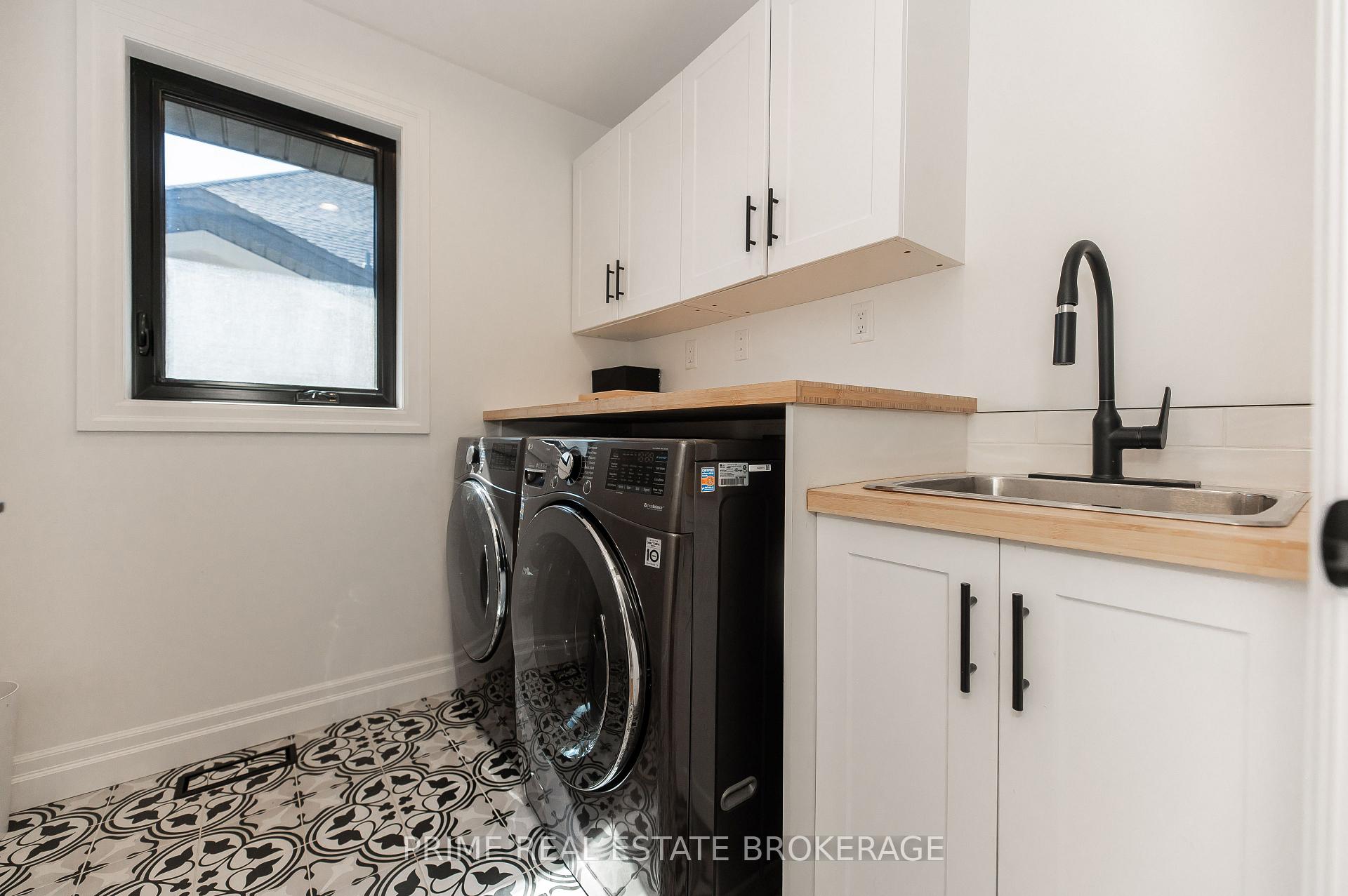 Photo 38 of 205 Martin Road, Middlesex Centre, Delaware Town — HOMEH