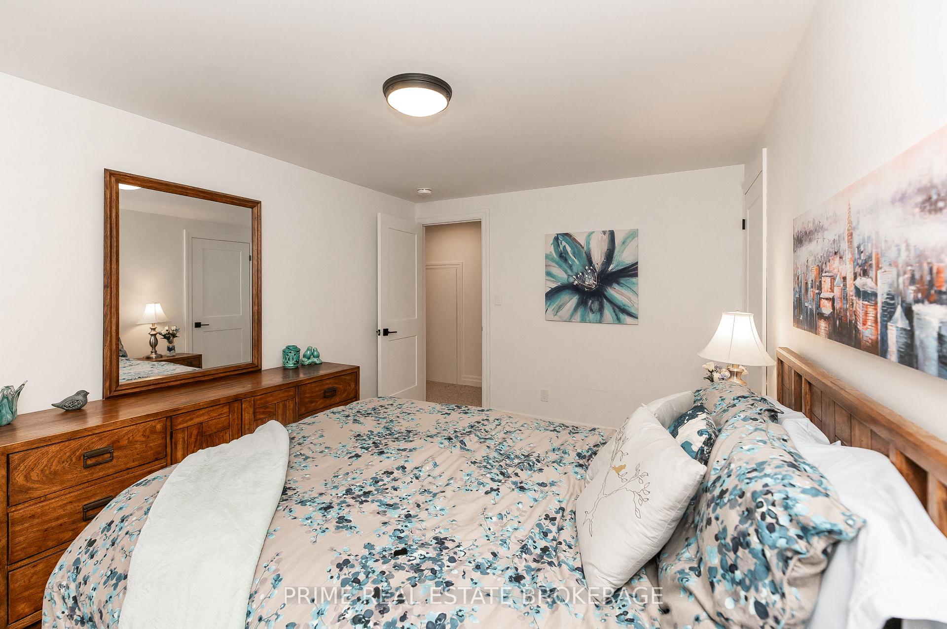 Photo 39 of 205 Martin Road, Middlesex Centre, Delaware Town — HOMEH