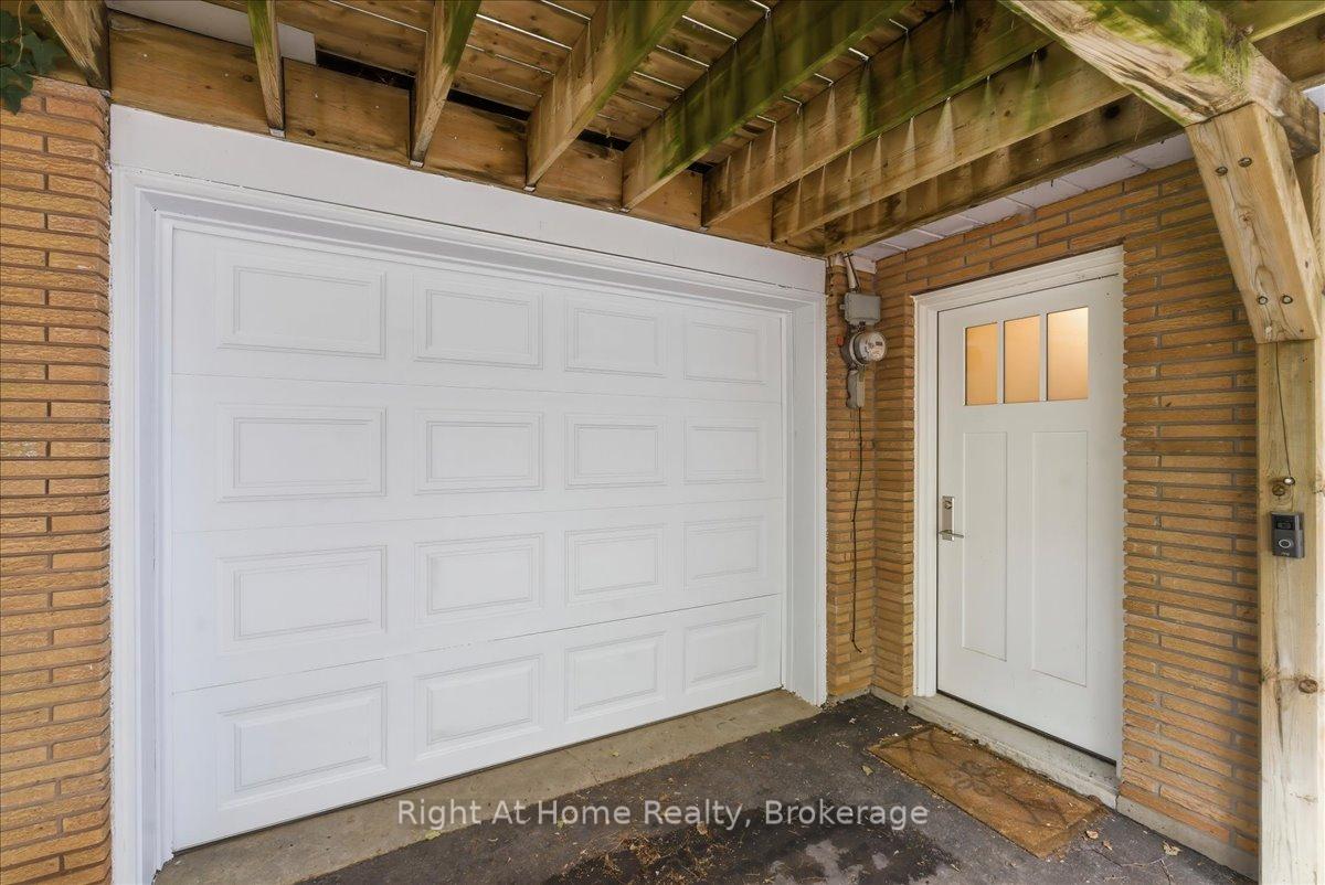 Photo 6 of 1252 Britannia Road, Burlington, Rural Burlington — HOMEH