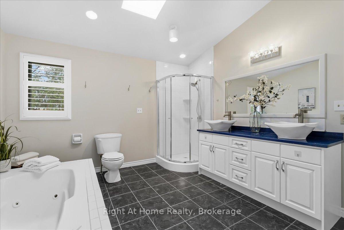 Photo 25 of 1252 Britannia Road, Burlington, Rural Burlington — HOMEH