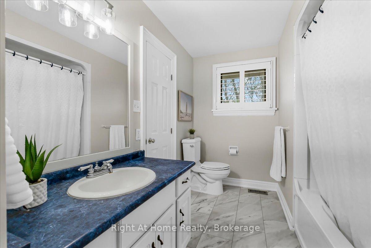 Photo 33 of 1252 Britannia Road, Burlington, Rural Burlington — HOMEH