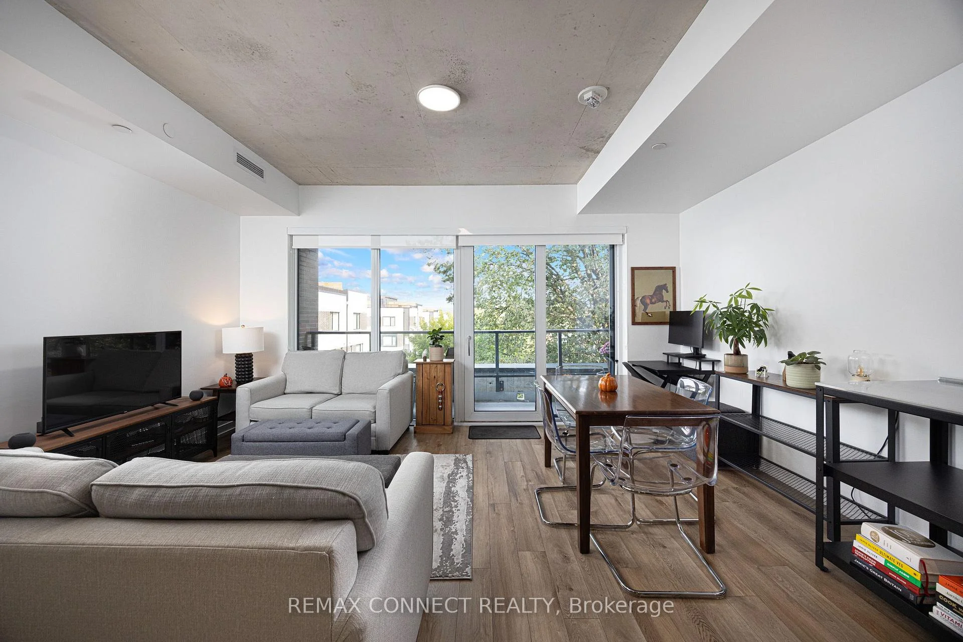 Photo 8 of Unit 304, 1808 St. Clair Avenue W, Toronto, Junction Area — HOMEH