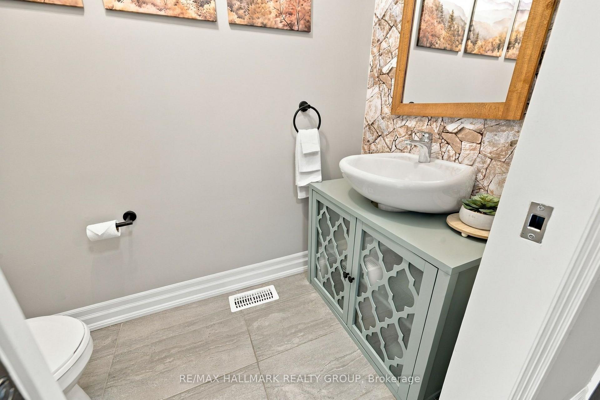 Photo 19 of 152 Argile Street, Casselman, Casselman — HOMEH