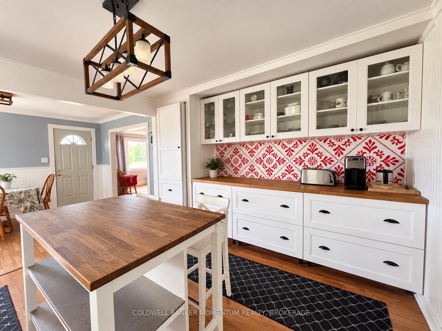 Photo 2 of 935 Twenty Road, Pelham, North Pelham — HOMEH