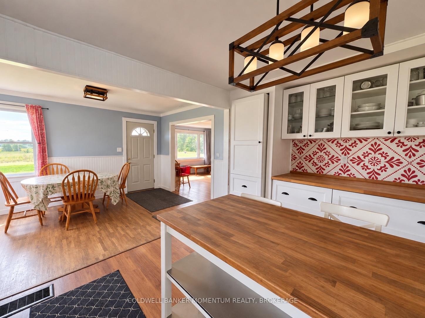 Photo 8 of 935 Twenty Road, Pelham, North Pelham — HOMEH