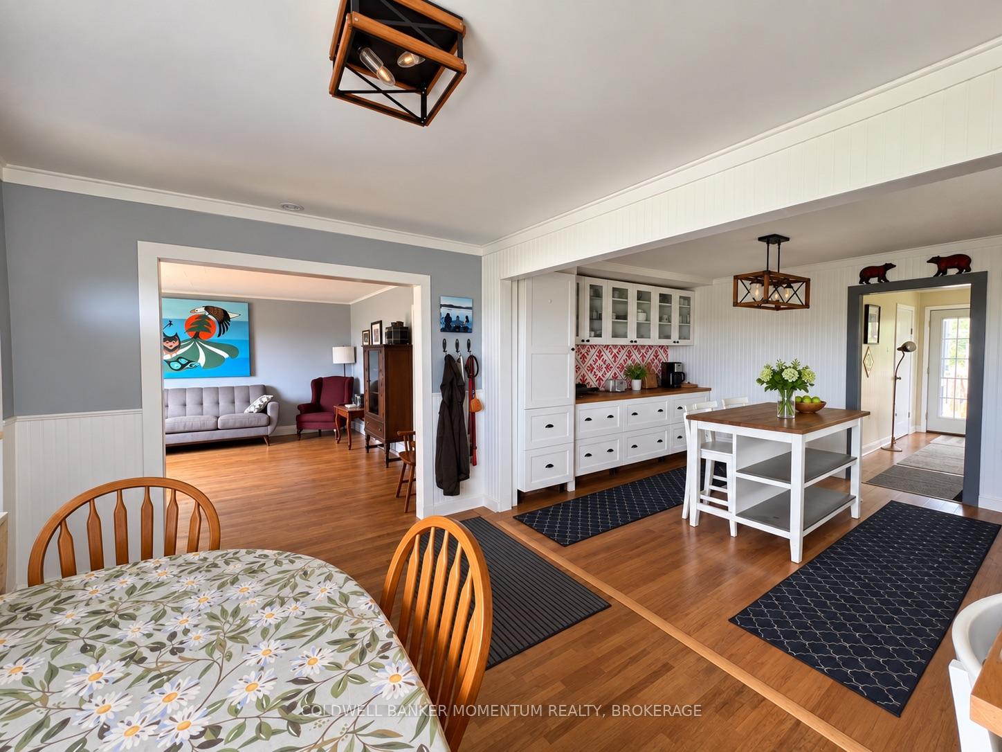 Photo 10 of 935 Twenty Road, Pelham, North Pelham — HOMEH