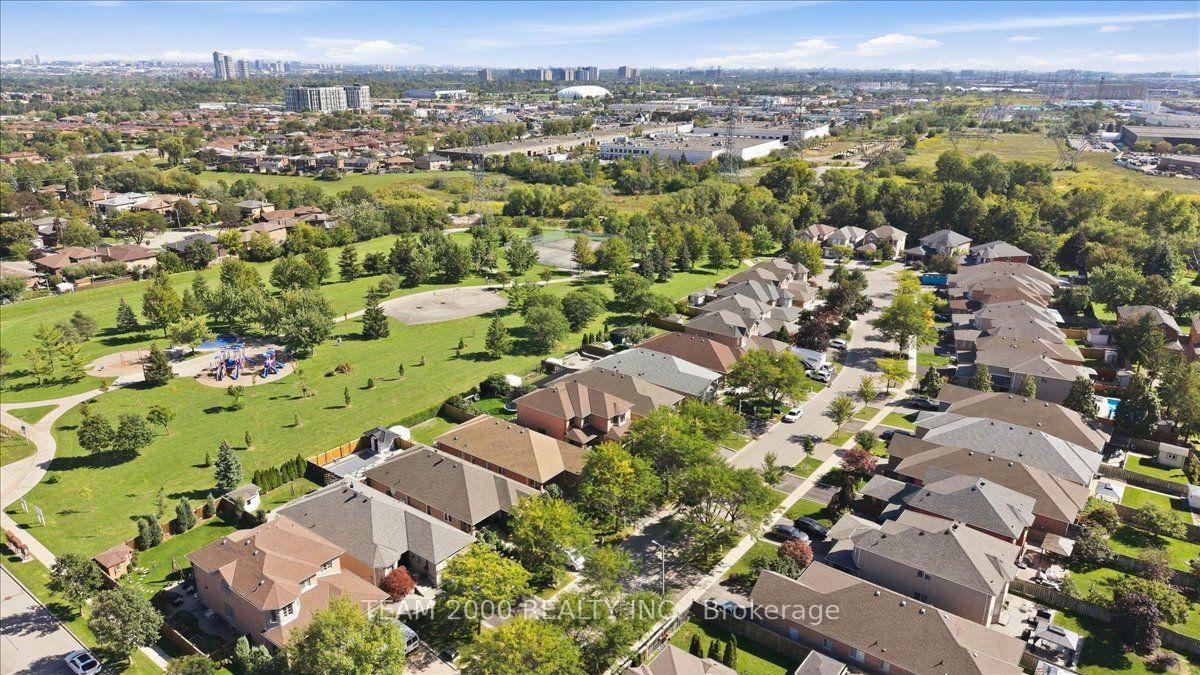 Photo 71 of 17 Brasswinds Court, Vaughan, West Woodbridge — HOMEH