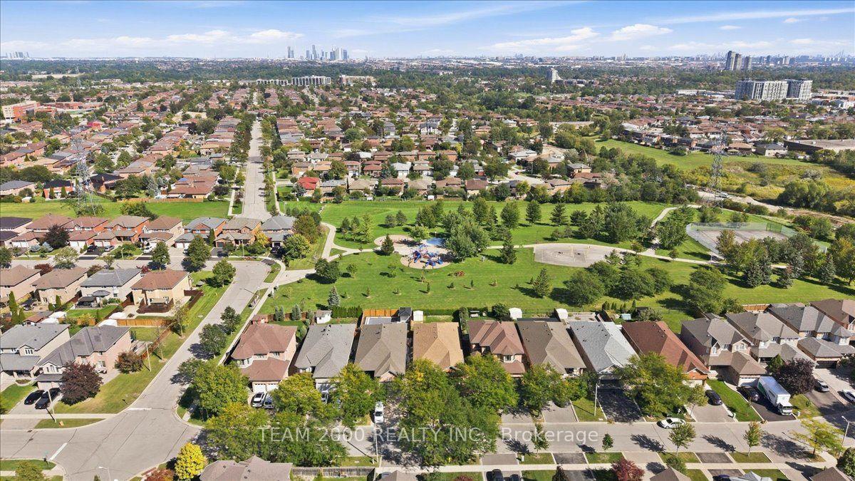 Photo 70 of 17 Brasswinds Court, Vaughan, West Woodbridge — HOMEH