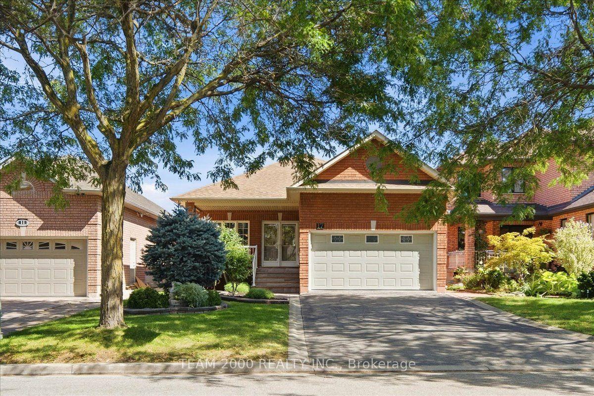 Photo 3 of 17 Brasswinds Court, Vaughan, West Woodbridge — HOMEH