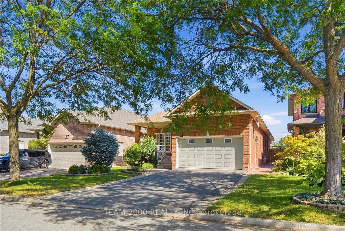 Photo 7 of 17 Brasswinds Court, Vaughan, West Woodbridge — HOMEH