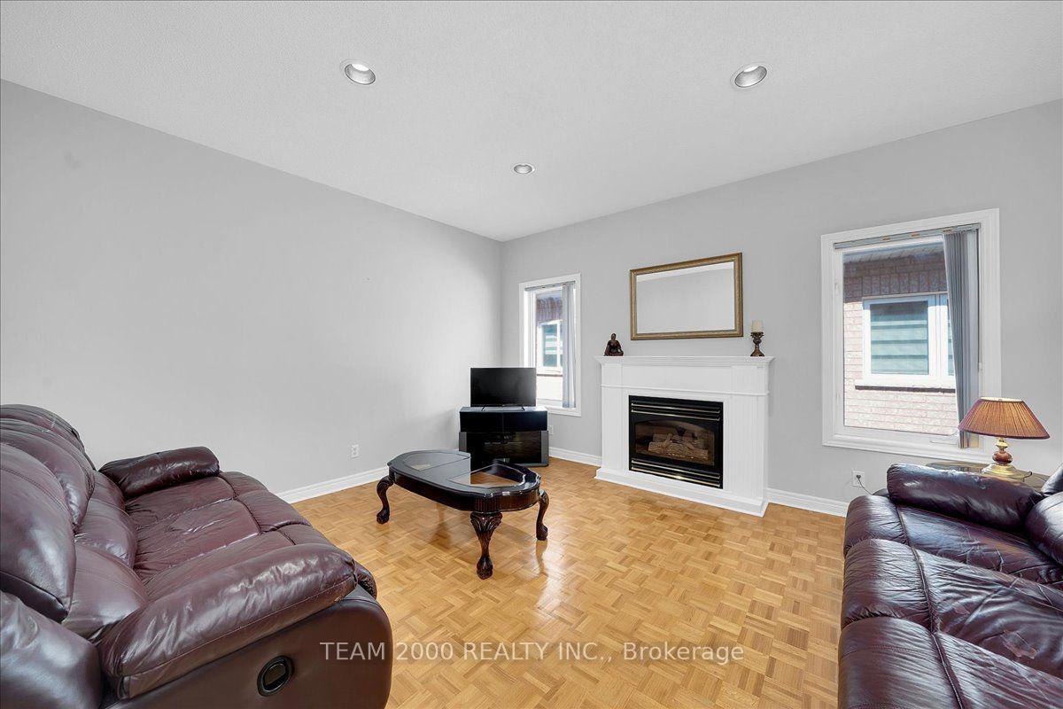 Photo 21 of 17 Brasswinds Court, Vaughan, West Woodbridge — HOMEH