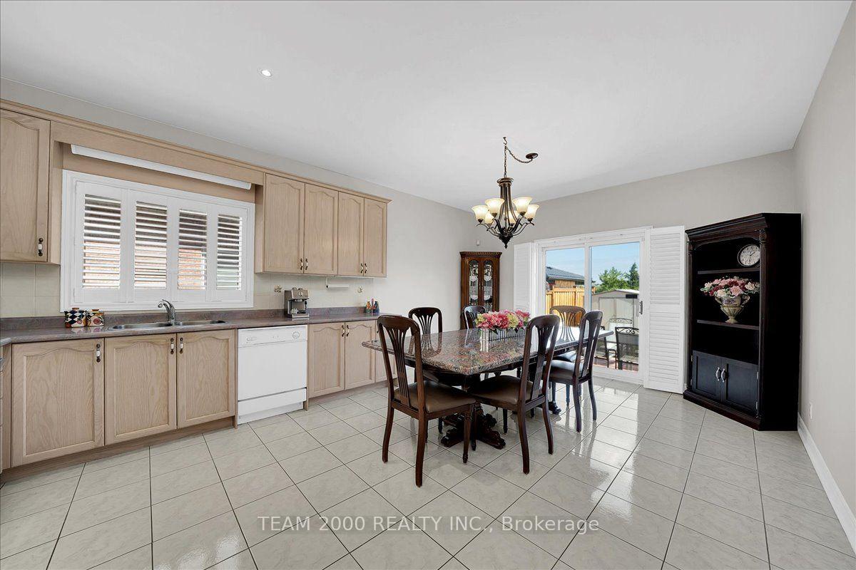 Photo 27 of 17 Brasswinds Court, Vaughan, West Woodbridge — HOMEH