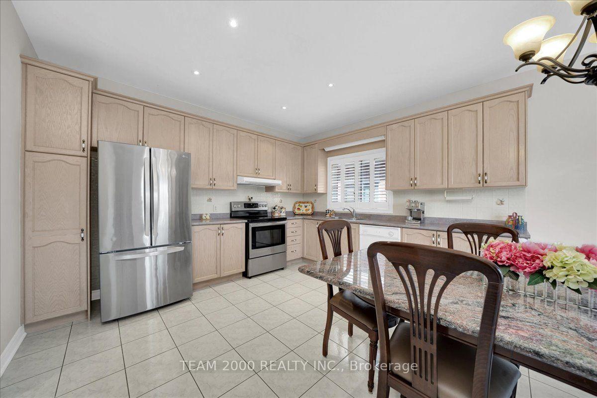 Photo 25 of 17 Brasswinds Court, Vaughan, West Woodbridge — HOMEH