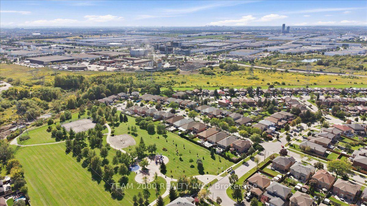 Photo 62 of 17 Brasswinds Court, Vaughan, West Woodbridge — HOMEH