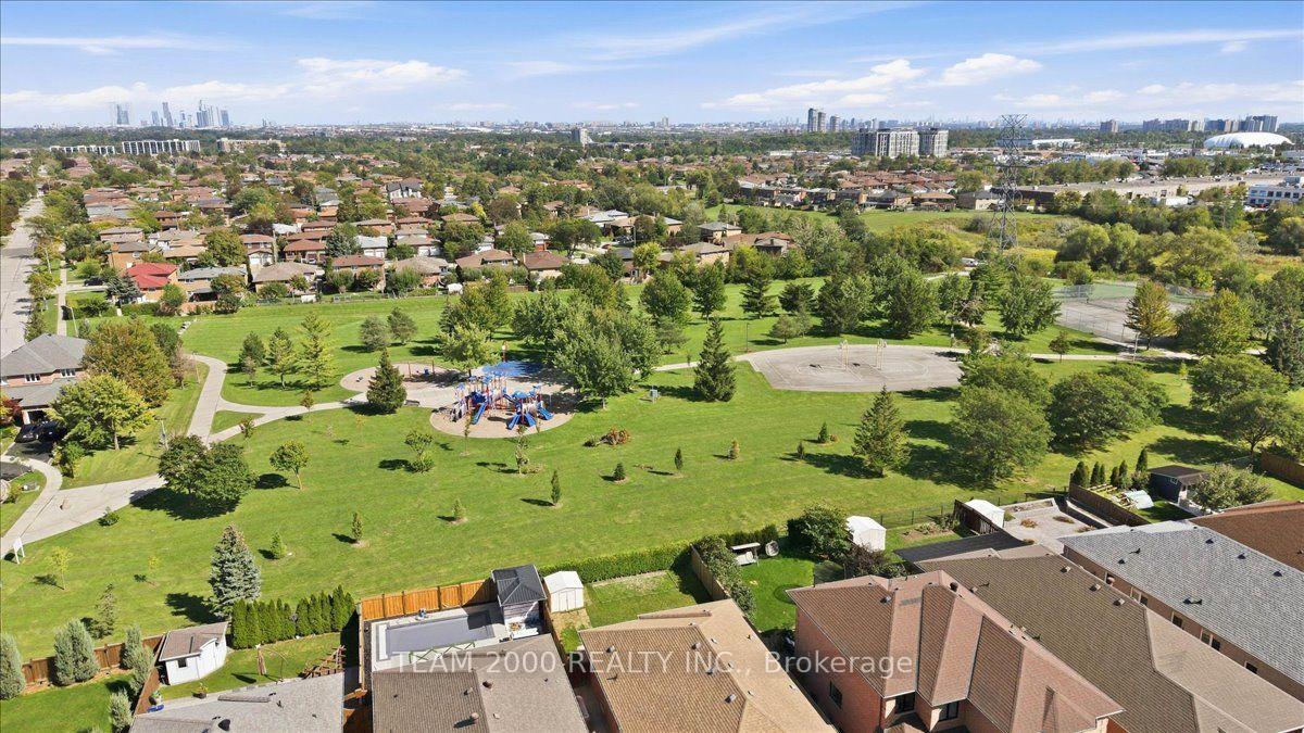 Photo 66 of 17 Brasswinds Court, Vaughan, West Woodbridge — HOMEH