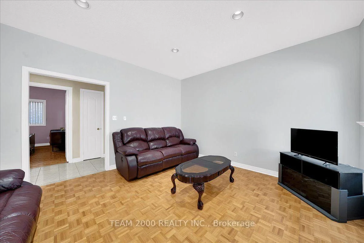 Photo 31 of 17 Brasswinds Court, Vaughan, West Woodbridge — HOMEH