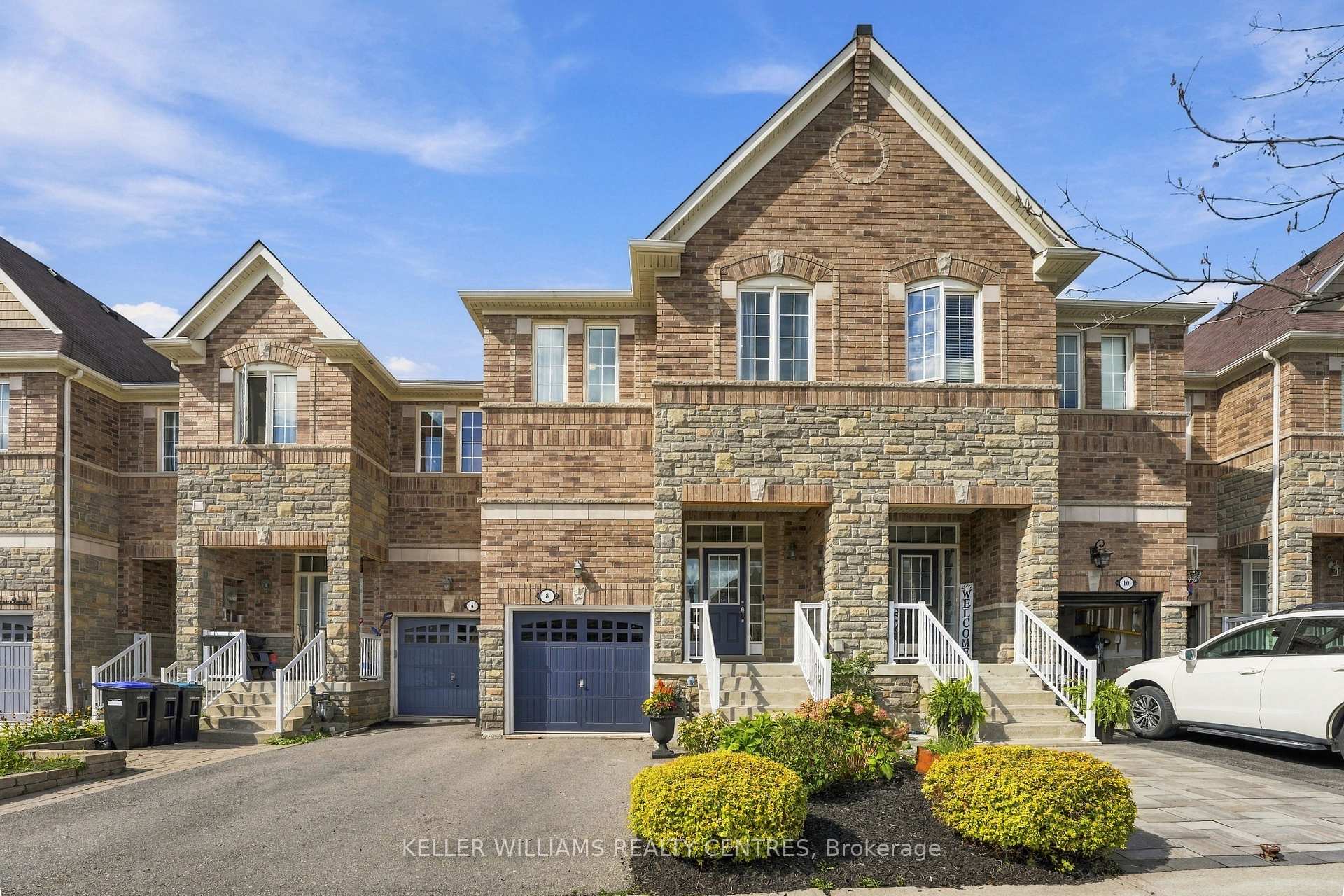 Front of 8 Rogers Trail