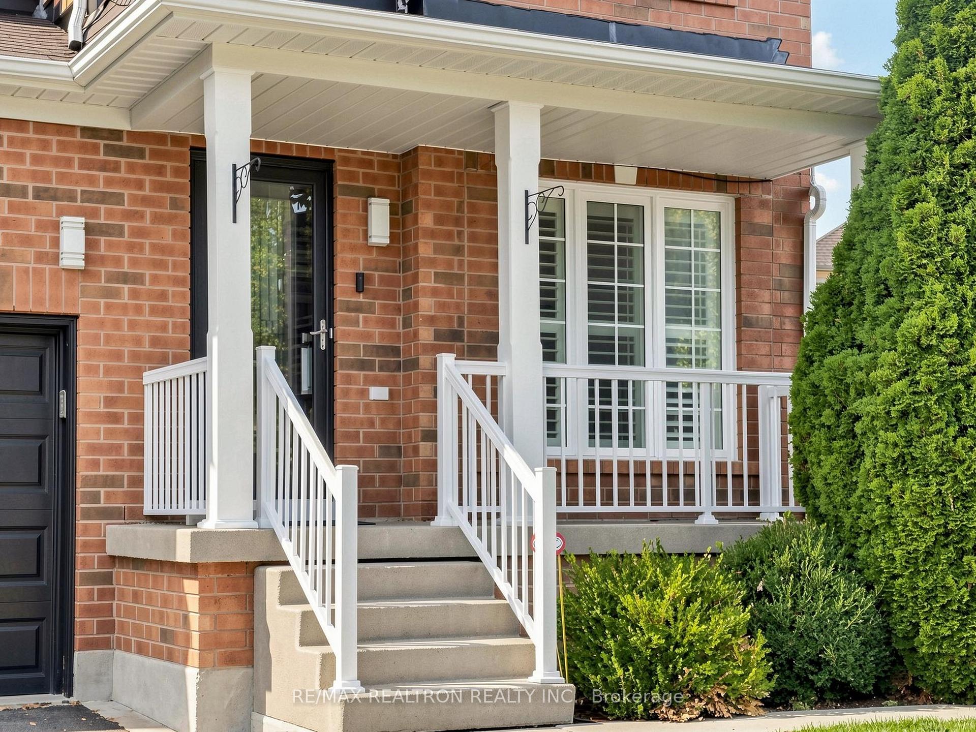 Photo 3 of 13 Stotts Crescent, Markham, Wismer — HOMEH