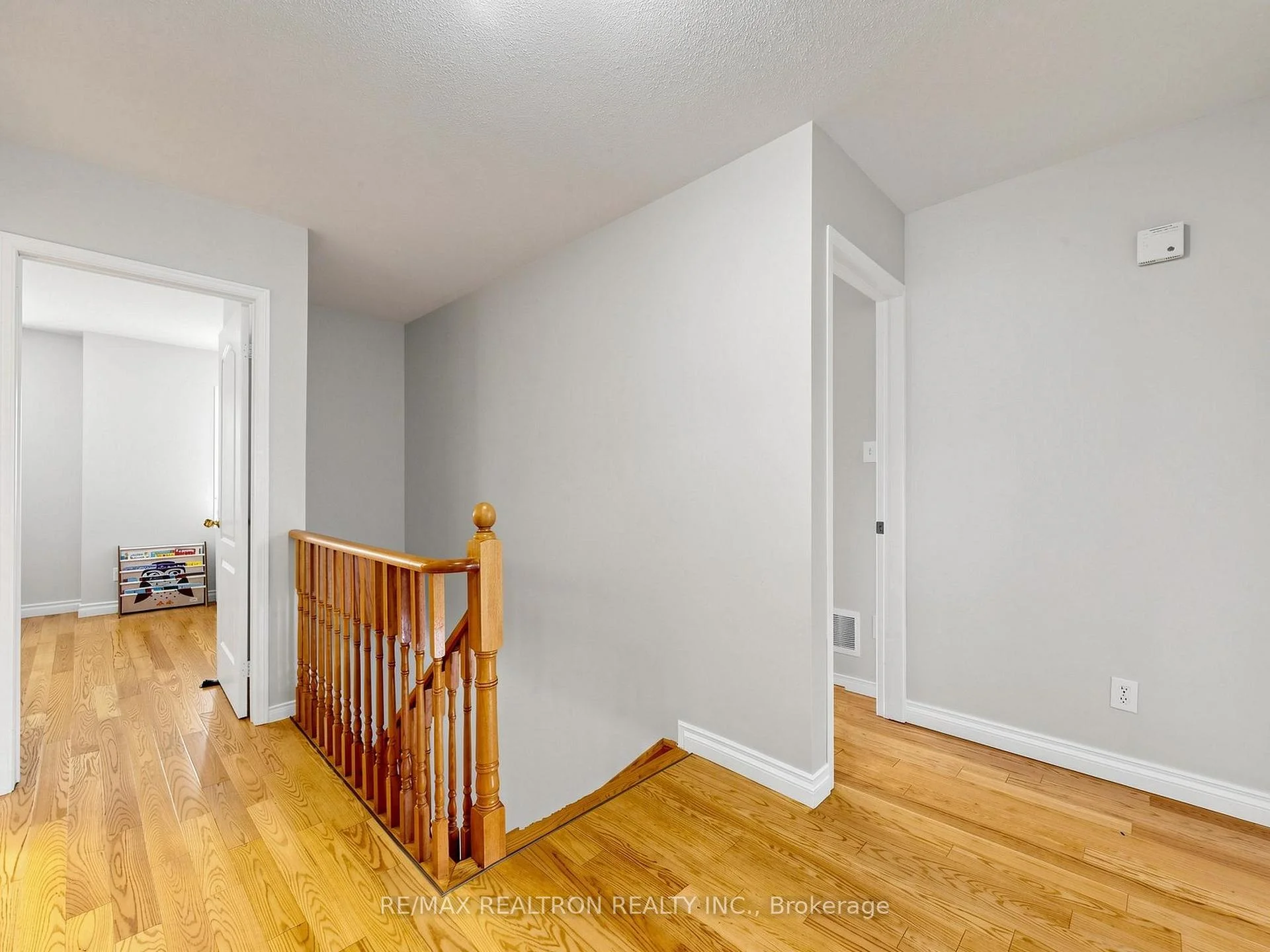 Photo 18 of 13 Stotts Crescent, Markham, Wismer — HOMEH