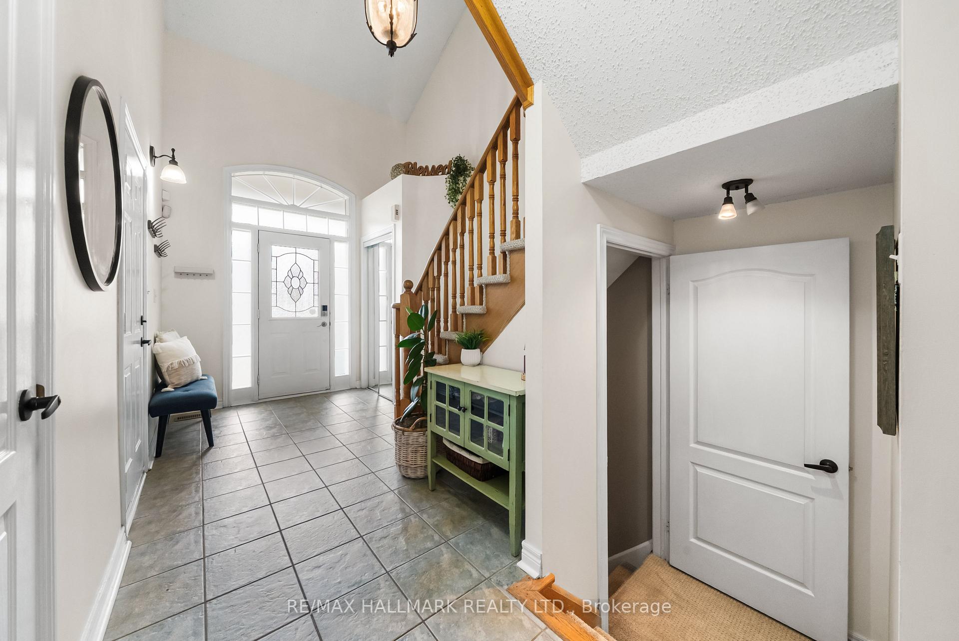 Photo 9 of 72 Melody Drive, Whitby, Brooklin — HOMEH