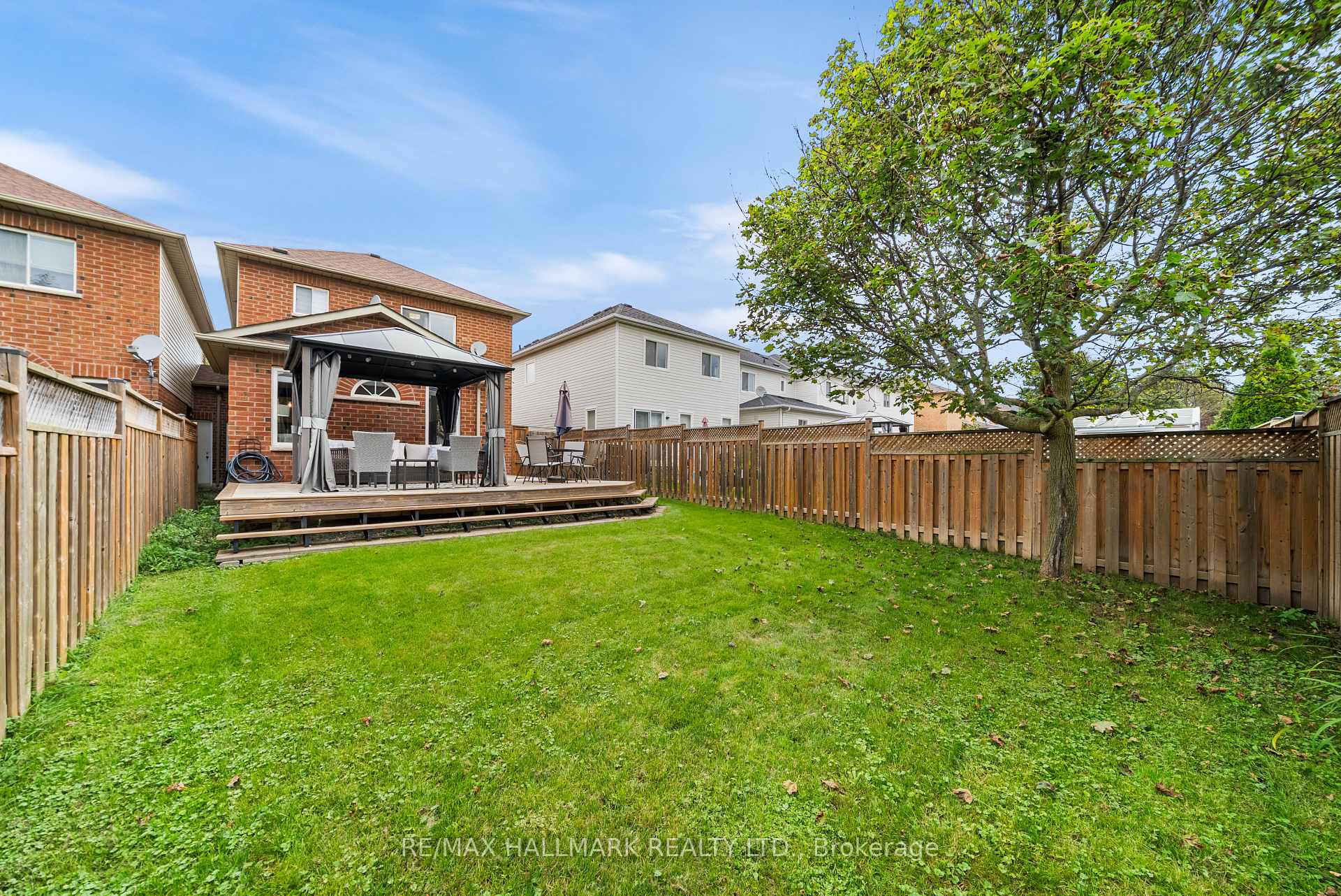 Photo 33 of 72 Melody Drive, Whitby, Brooklin — HOMEH