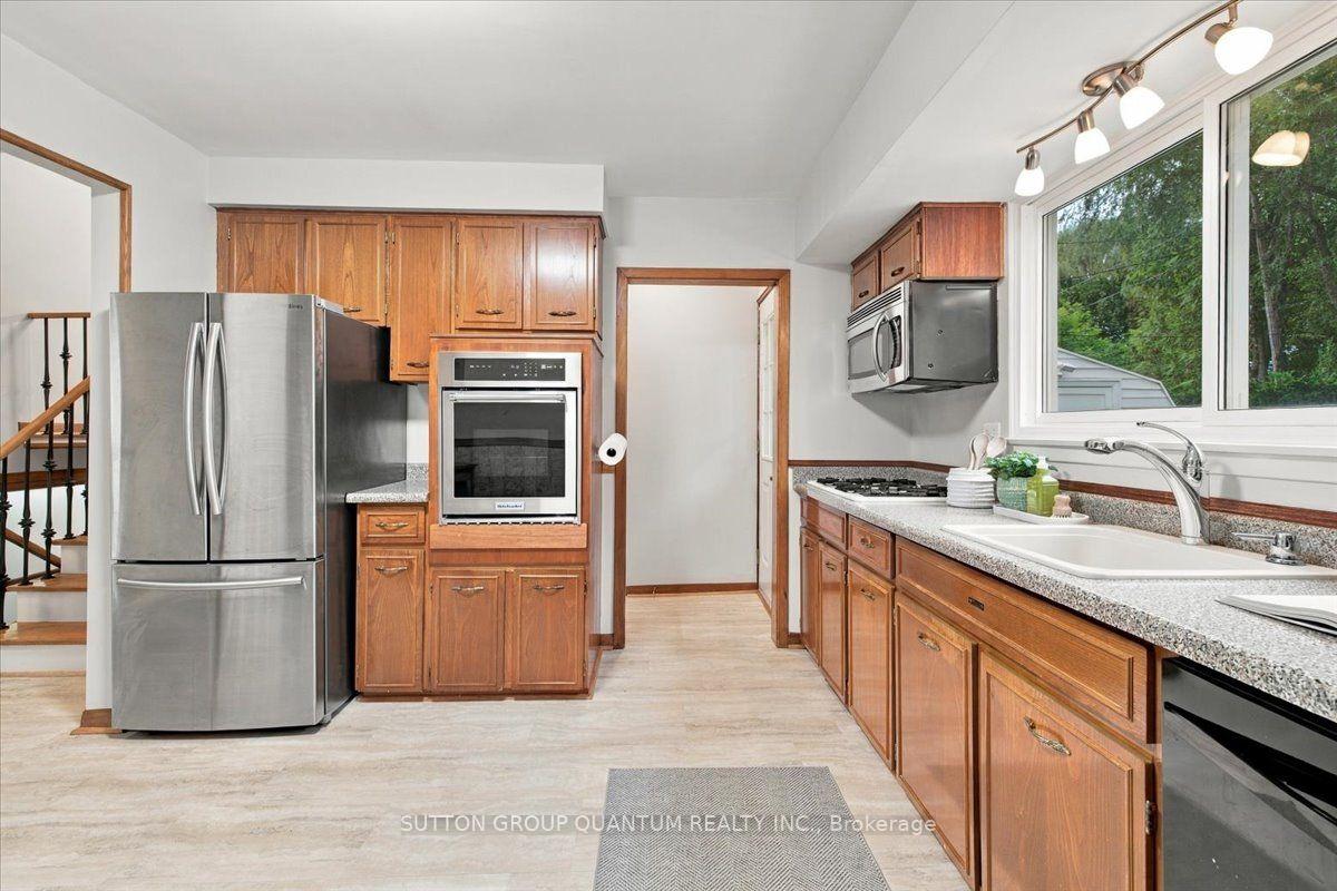 Photo 12 of 325 Erindale Drive, Burlington, Appleby — HOMEH