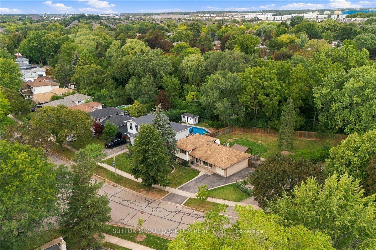 Photo 38 of 325 Erindale Drive, Burlington, Appleby — HOMEH