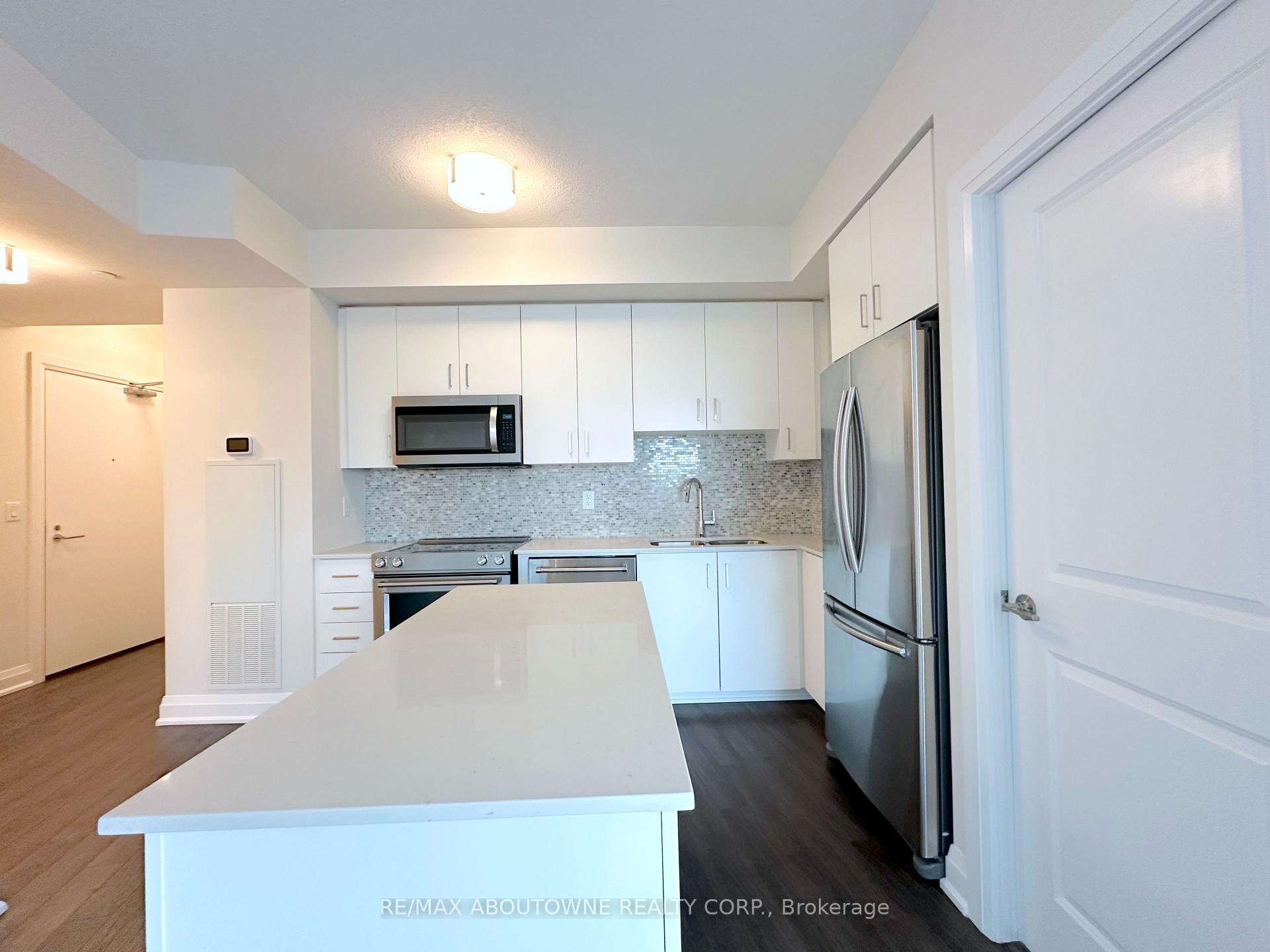 Photo 4 of Unit 421, 2333 Taunton Road, Oakville, River Oaks — HOMEH