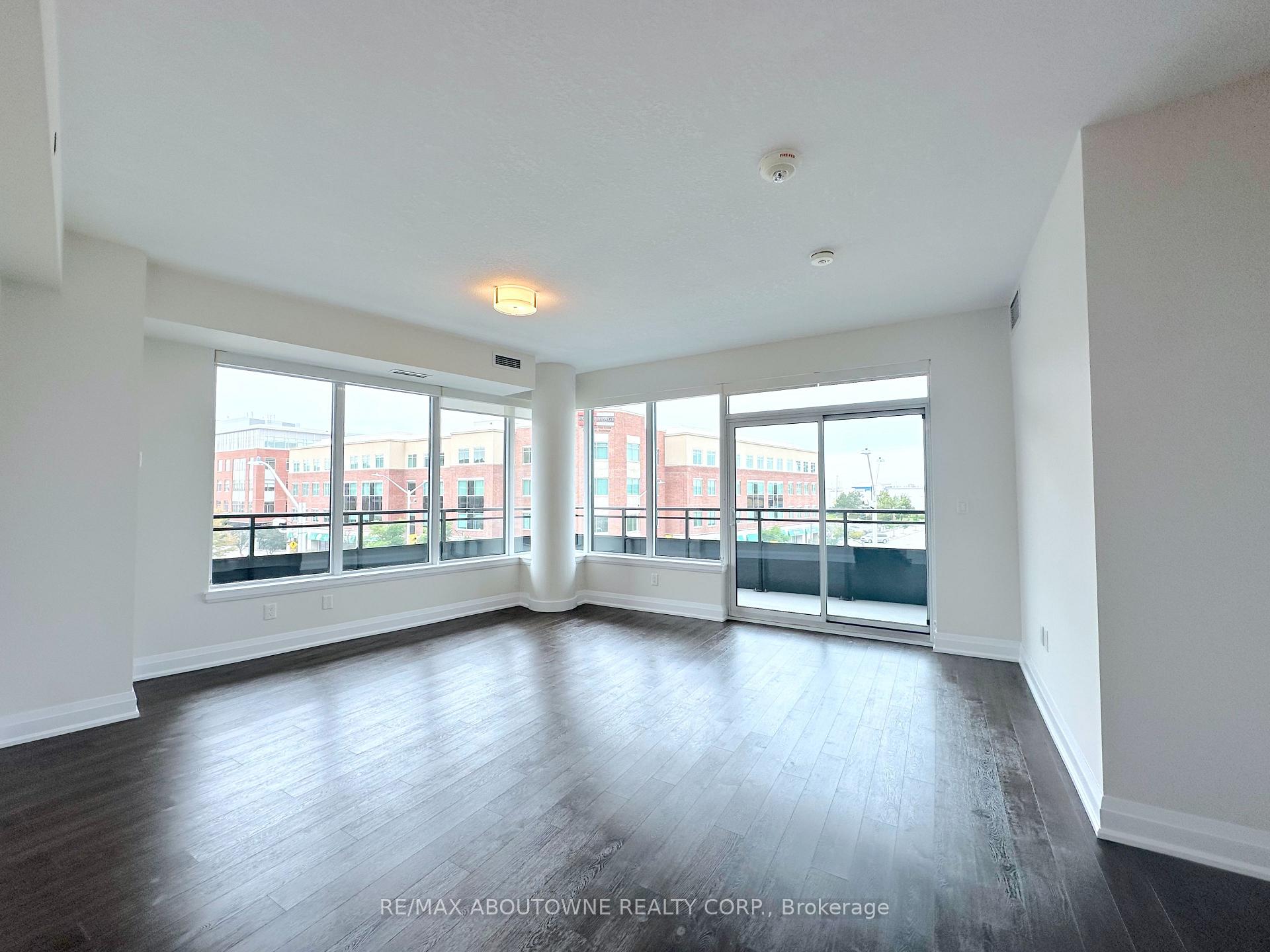 Photo 6 of Unit 421, 2333 Taunton Road, Oakville, River Oaks — HOMEH