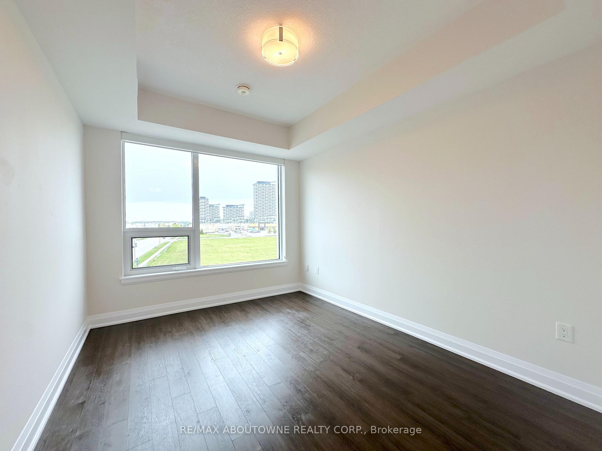 Photo 9 of Unit 421, 2333 Taunton Road, Oakville, River Oaks — HOMEH