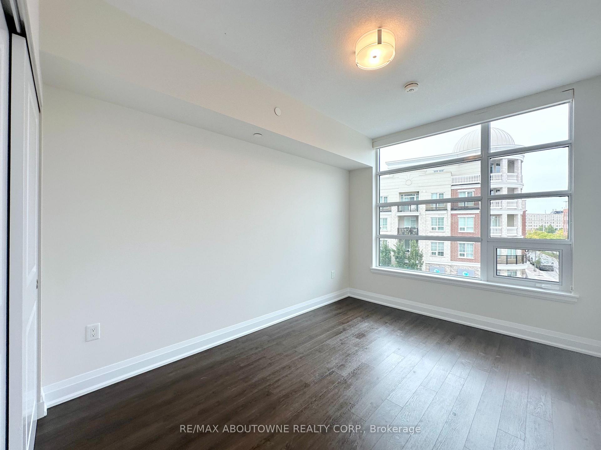 Photo 13 of Unit 421, 2333 Taunton Road, Oakville, River Oaks — HOMEH