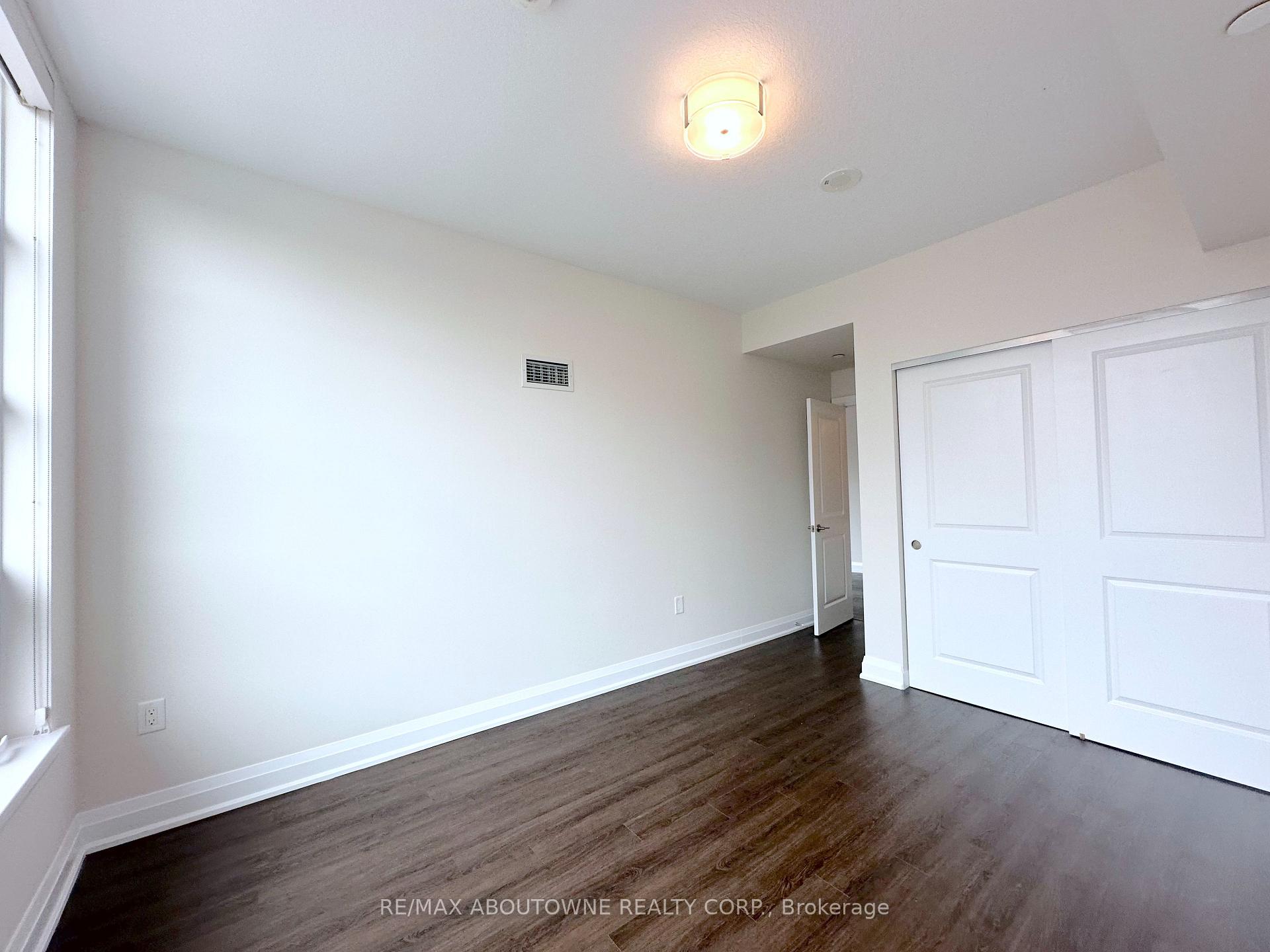 Photo 14 of Unit 421, 2333 Taunton Road, Oakville, River Oaks — HOMEH