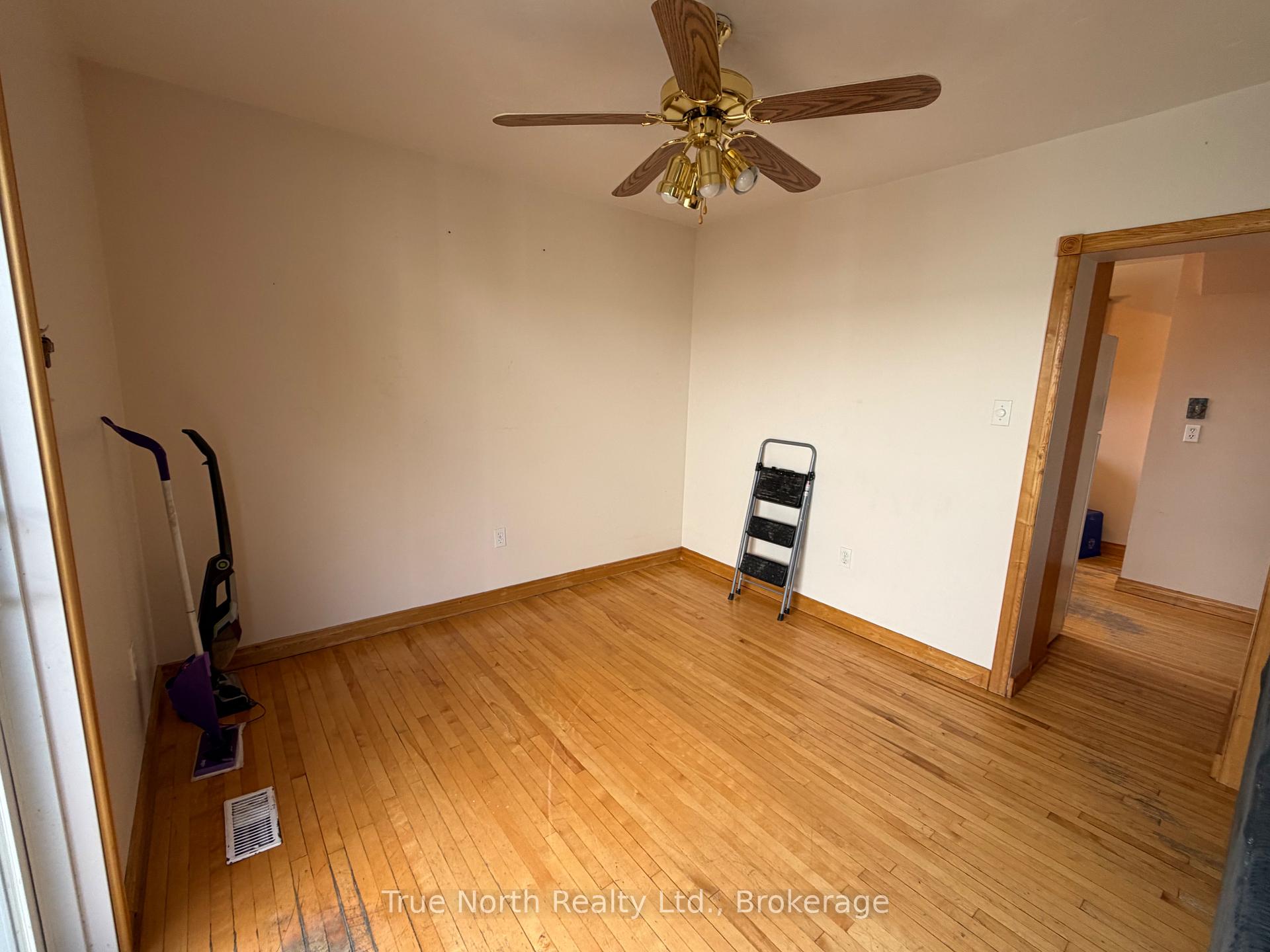Photo 6 of 2 Sheppard Street, Kapuskasing — HOMEH