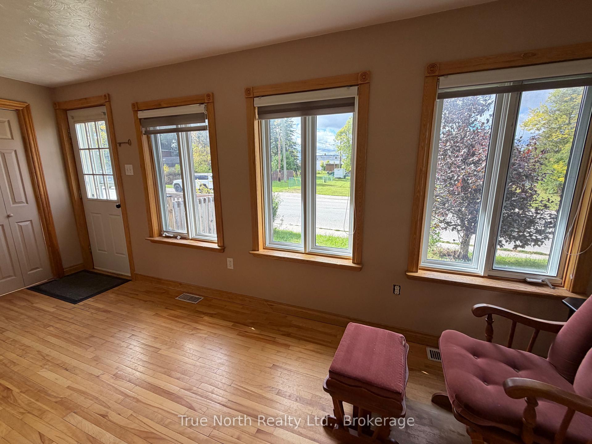 Photo 12 of 2 Sheppard Street, Kapuskasing — HOMEH