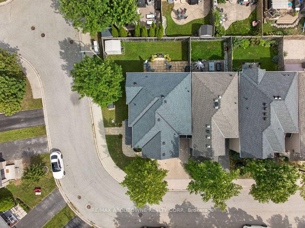 Photo 6 of 2261 Seton Crescent, Burlington, Orchard — HOMEH