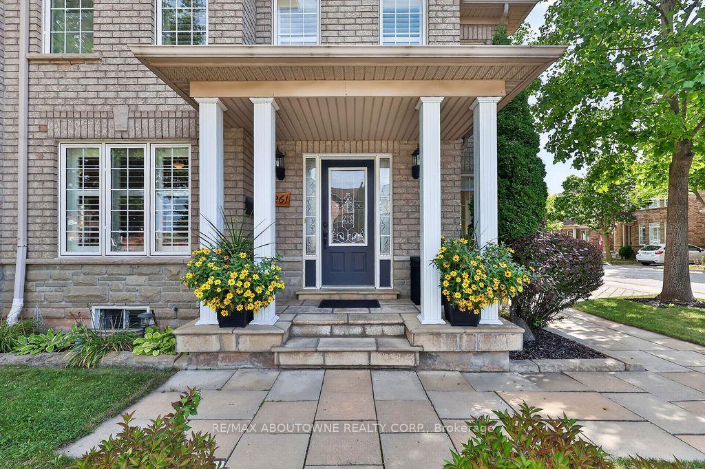 Photo 8 of 2261 Seton Crescent, Burlington, Orchard — HOMEH