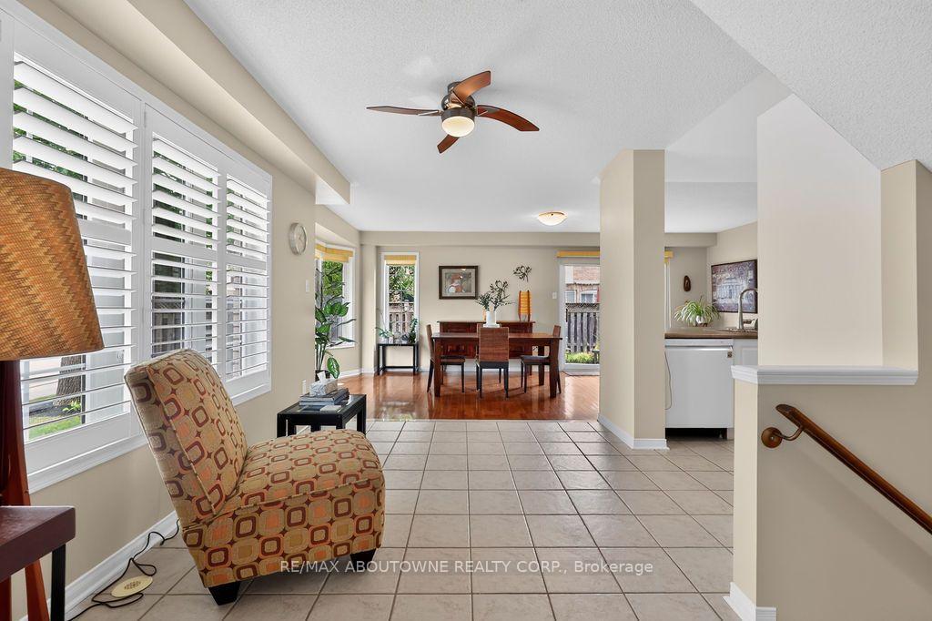 Photo 12 of 2261 Seton Crescent, Burlington, Orchard — HOMEH