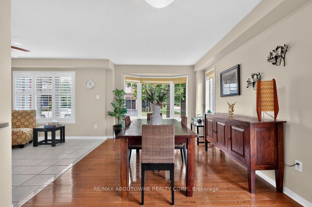 Photo 19 of 2261 Seton Crescent, Burlington, Orchard — HOMEH