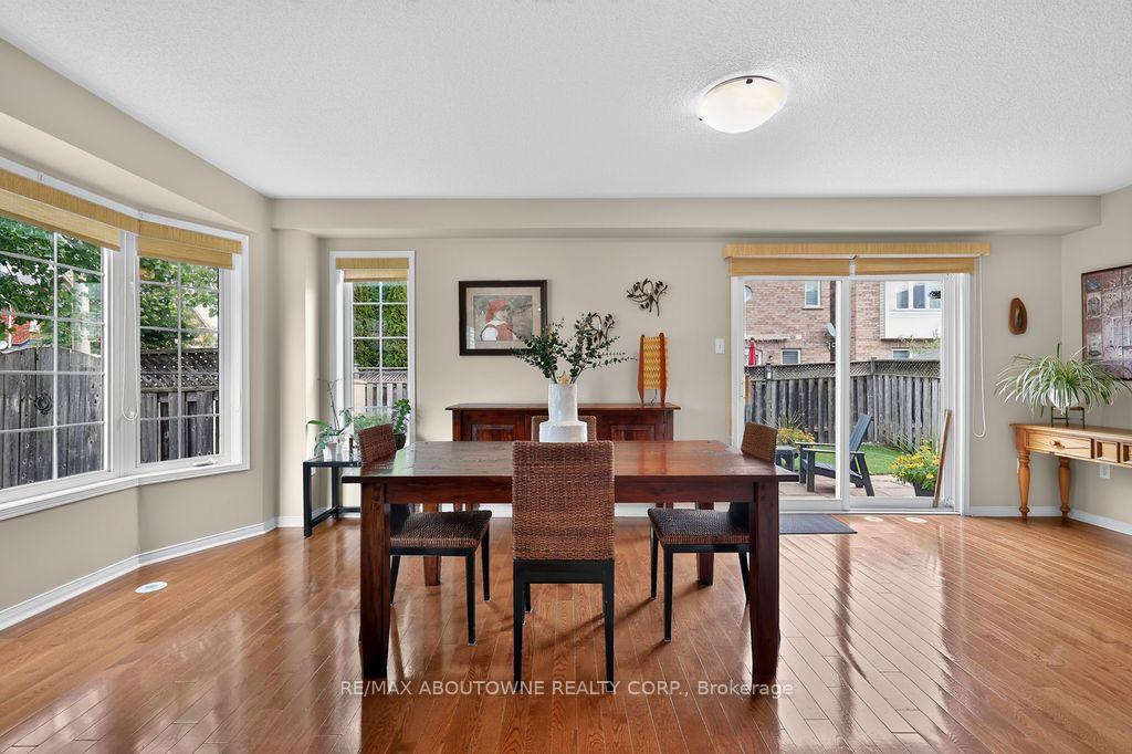 Photo 20 of 2261 Seton Crescent, Burlington, Orchard — HOMEH