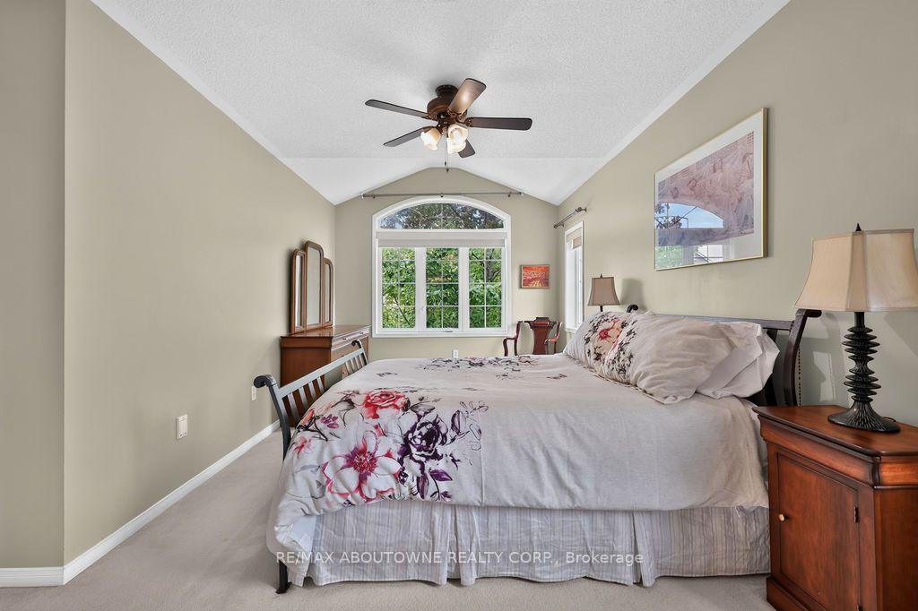 Photo 22 of 2261 Seton Crescent, Burlington, Orchard — HOMEH