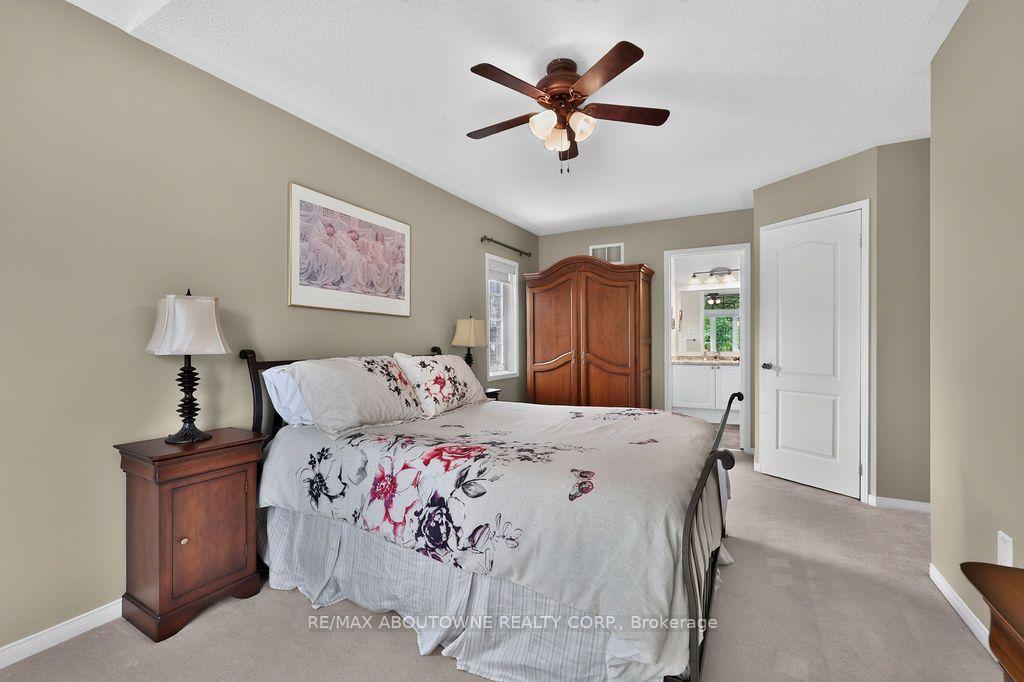 Photo 24 of 2261 Seton Crescent, Burlington, Orchard — HOMEH