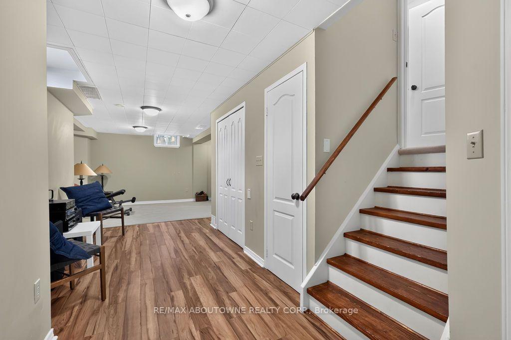 Photo 34 of 2261 Seton Crescent, Burlington, Orchard — HOMEH